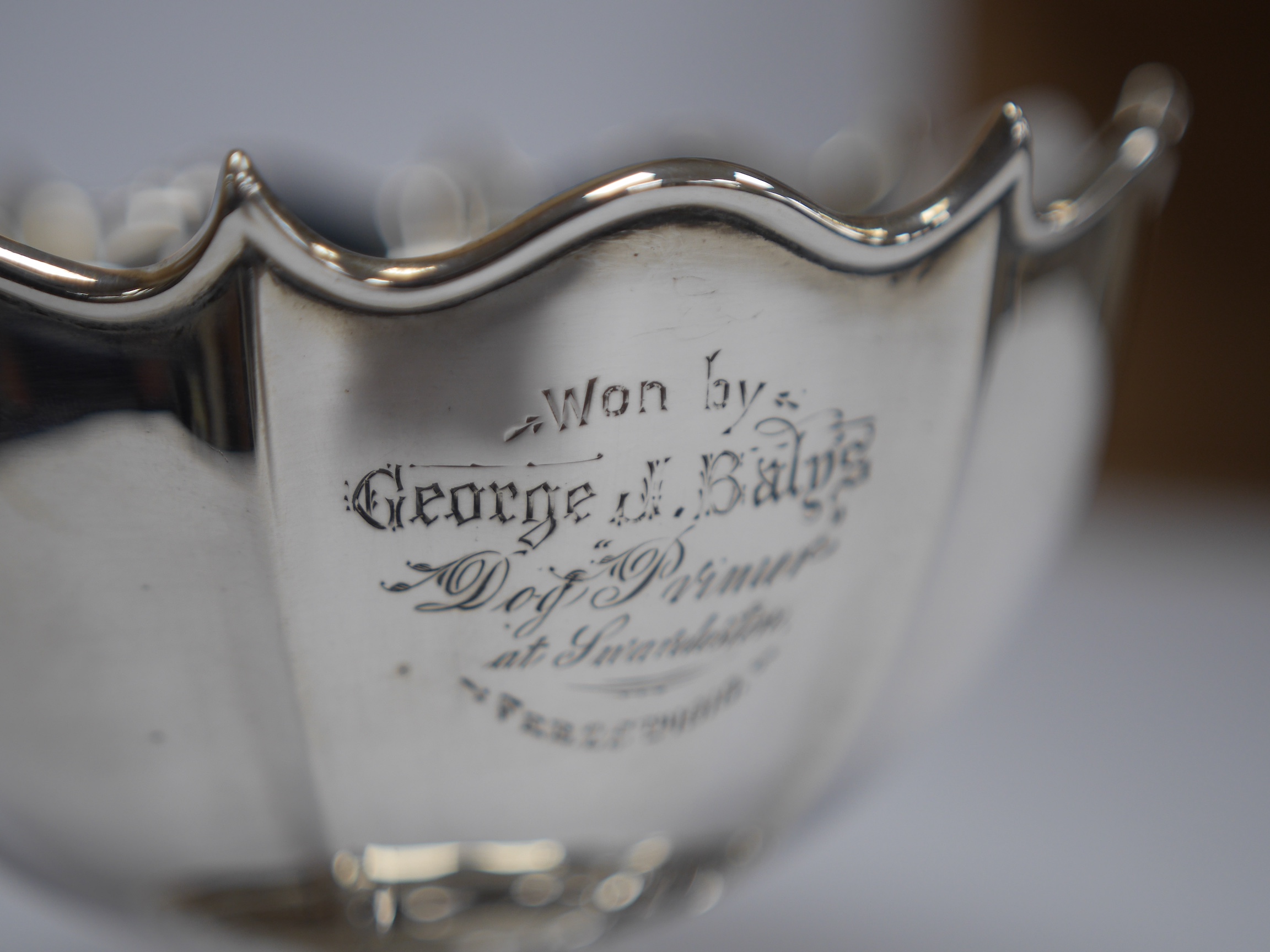 An Edwardian silver presentation pedestal bowl, with engraved inscription, A&J Zimmerman, Birmingham, 1908, height 13cm, 11.6oz. Condition - good